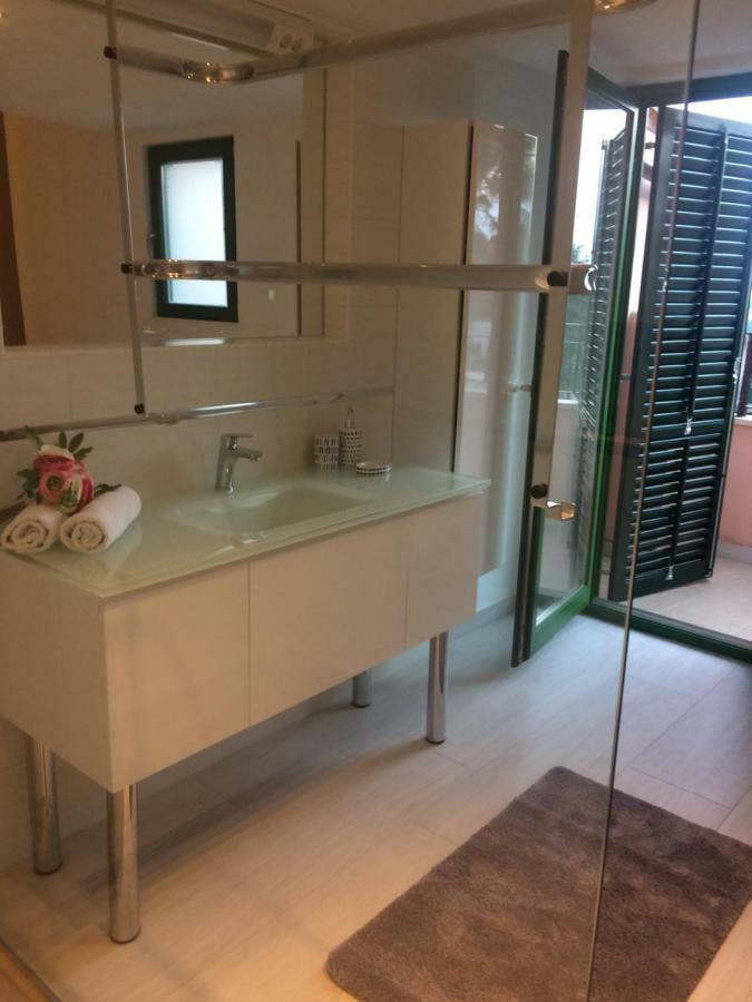 Lory Villa Sveti Lovrec Pazenaticki ภายนอก รูปภาพ
