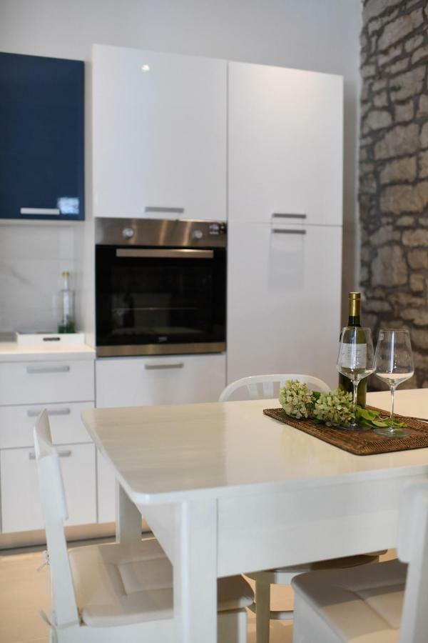 Lory Villa Sveti Lovrec Pazenaticki ภายนอก รูปภาพ