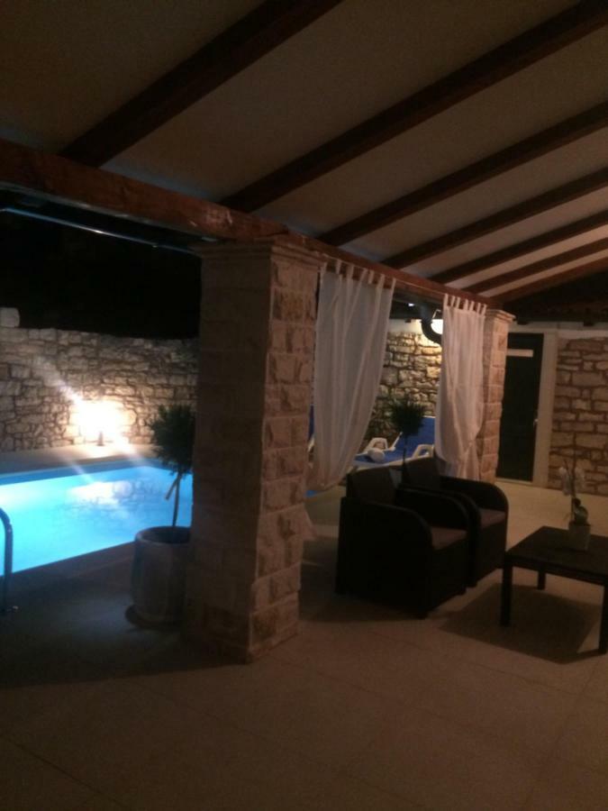 Lory Villa Sveti Lovrec Pazenaticki ภายนอก รูปภาพ